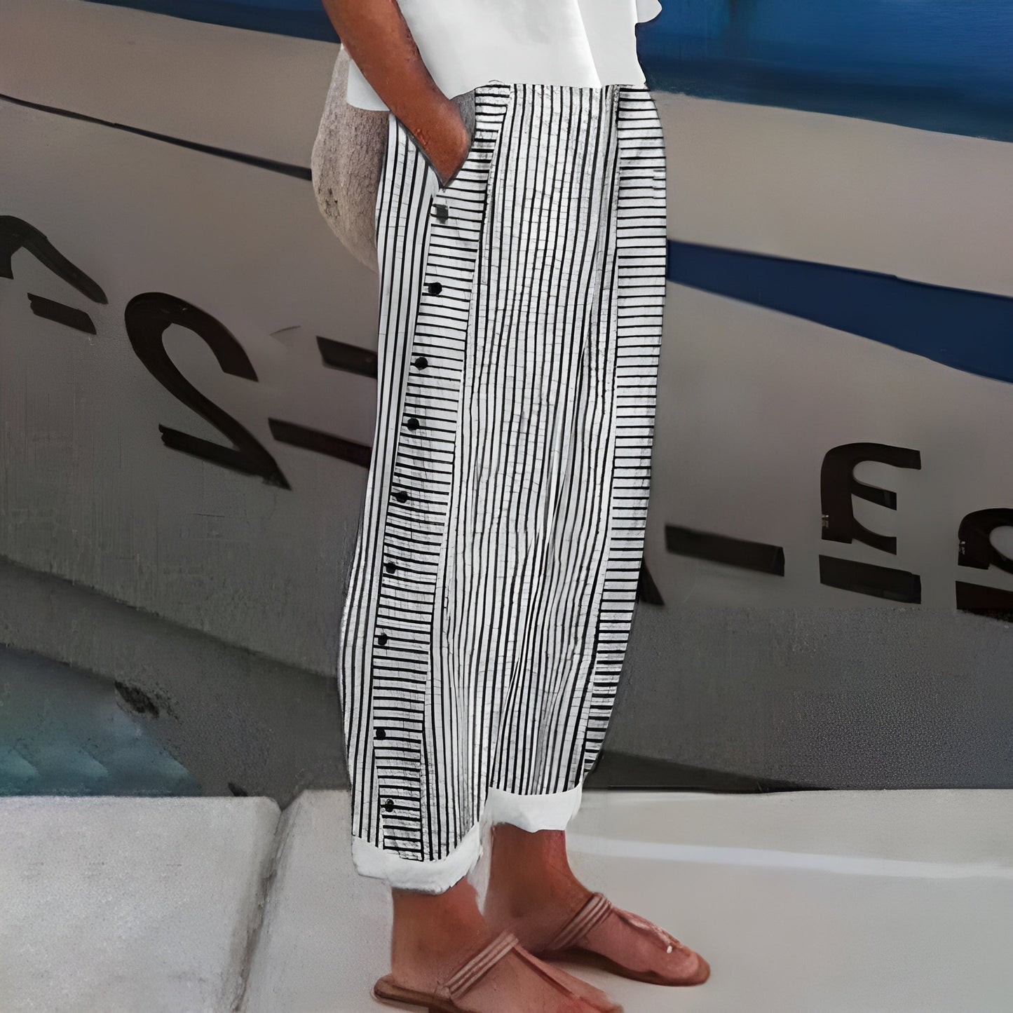 Comfy Straight Pants with Side Pockets 2