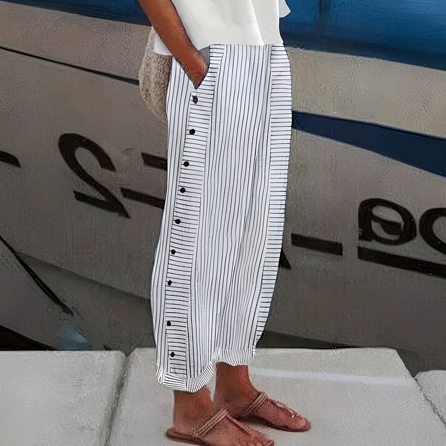Comfy Straight Pants with Side Pockets 3