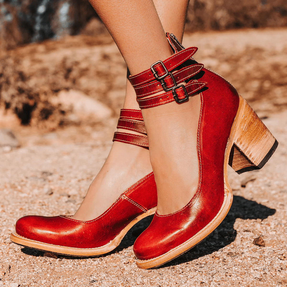 Elegant Comfort Sandals with Ergonomic Sole 3