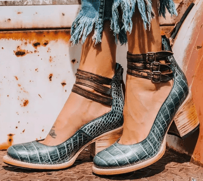 Elegant Comfort Sandals with Ergonomic Sole 6