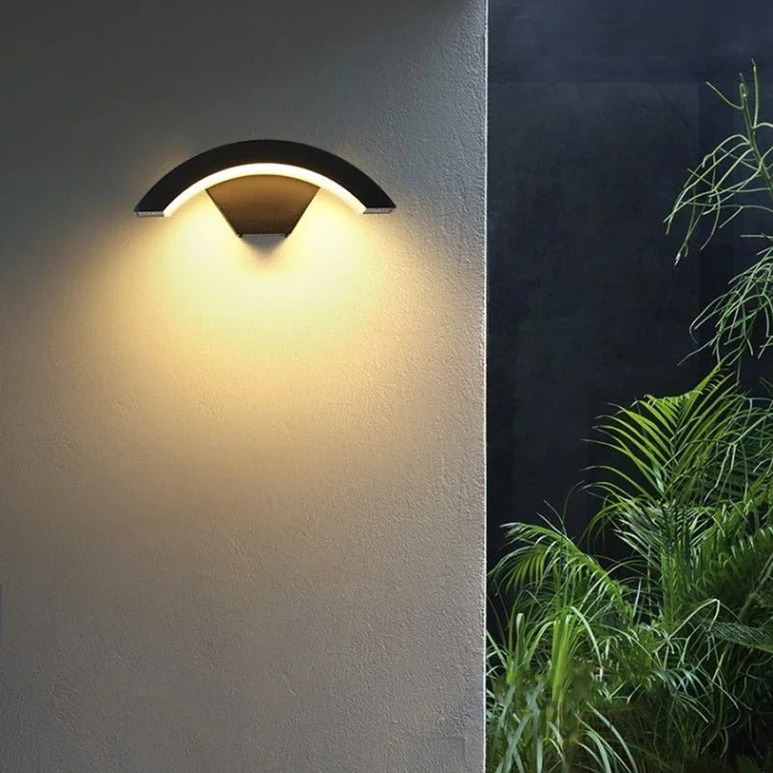 Outdoor LED Wall Light — Curved Motion Sensor Lamp IP65 10