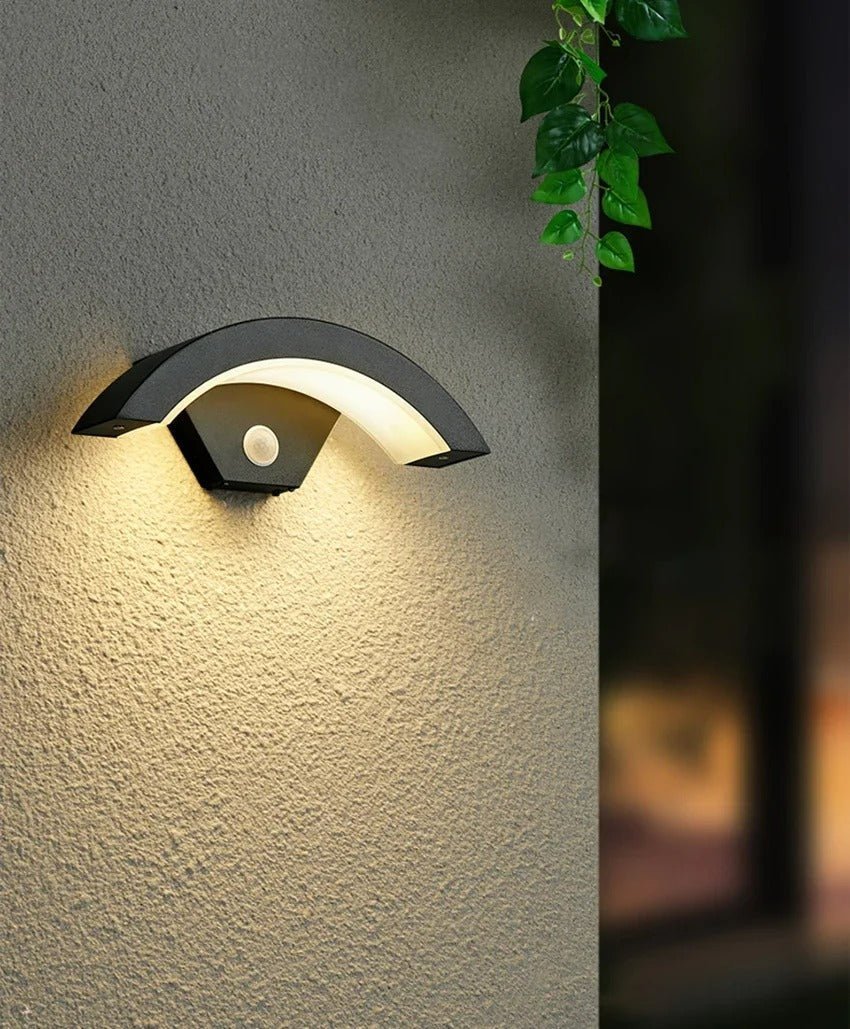 Outdoor LED Wall Light — Curved Motion Sensor Lamp IP65 9