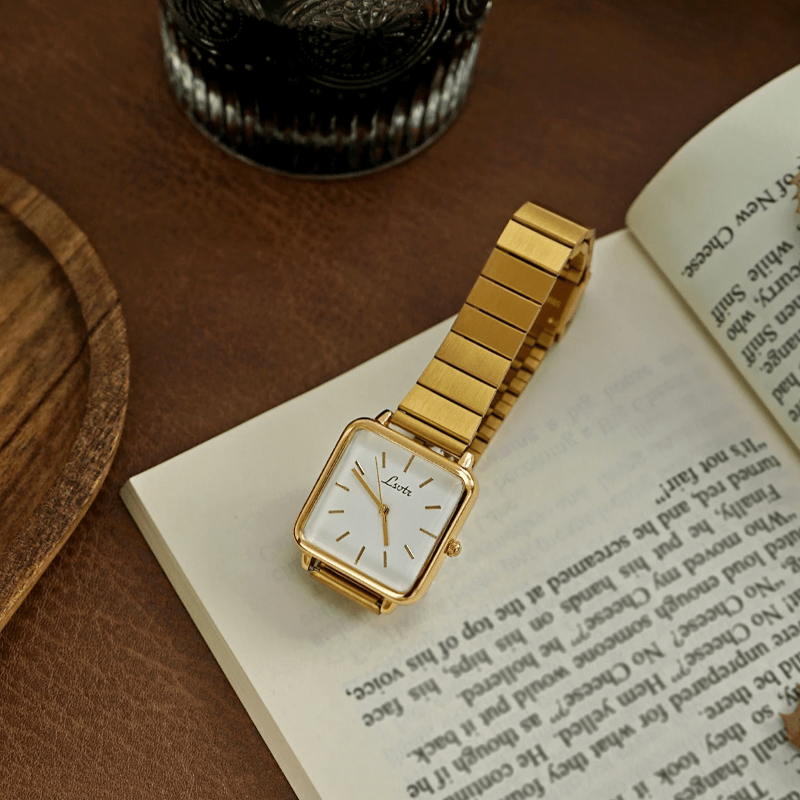 Square Quartz Watch — Gold Stainless Steel Band 2