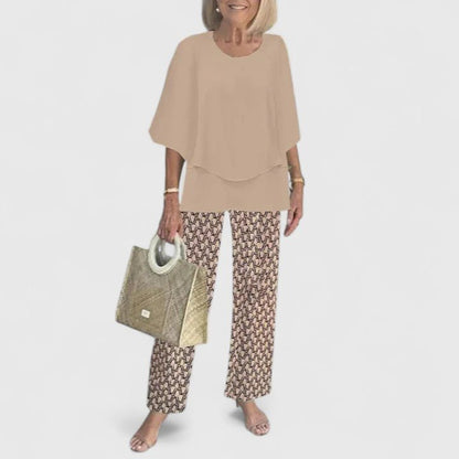 Two-Piece Outfit Set — Elegant Top and Trousers 15
