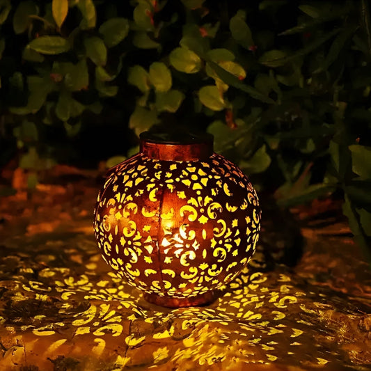 Vintage Solar Garden Lamp — Elegant Weatherproof Light 1