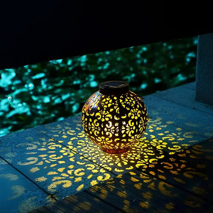 Vintage Solar Garden Lamp — Elegant Weatherproof Light 3