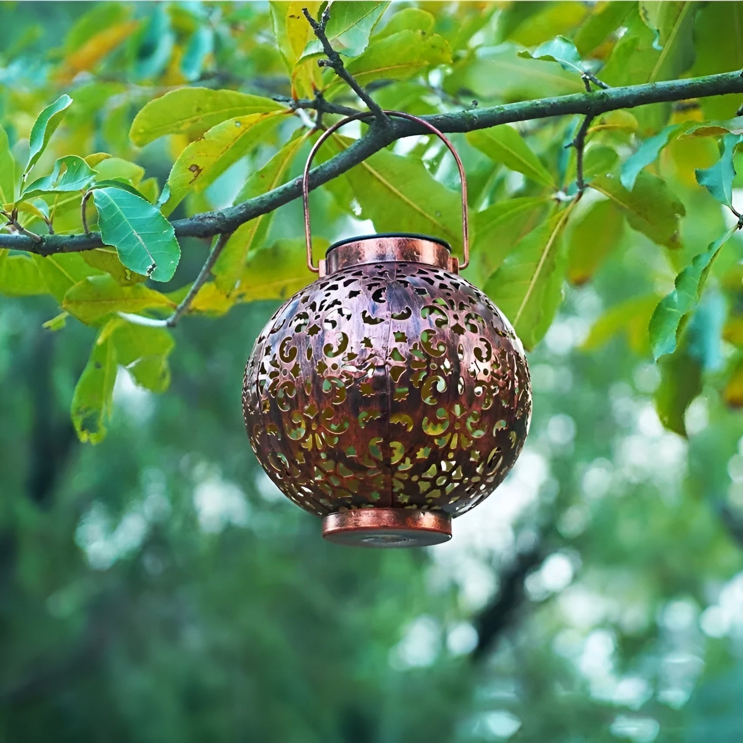 Vintage Solar Garden Lamp — Elegant Weatherproof Light 5